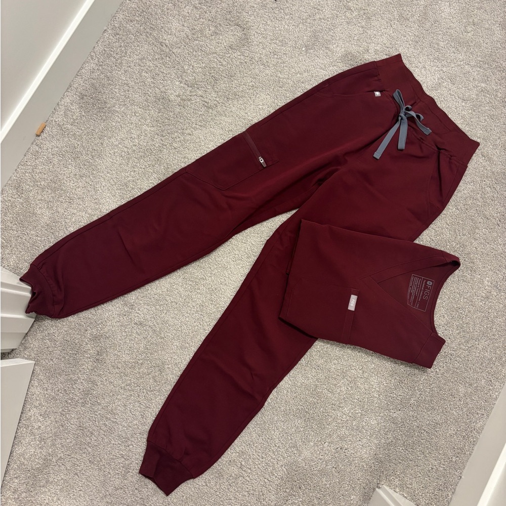 Figs Burgundy Scrub Set